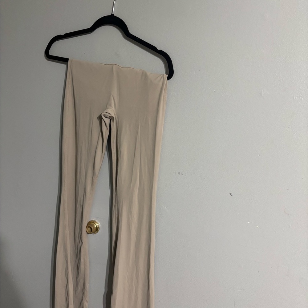 Beige High-Waisted Leggings